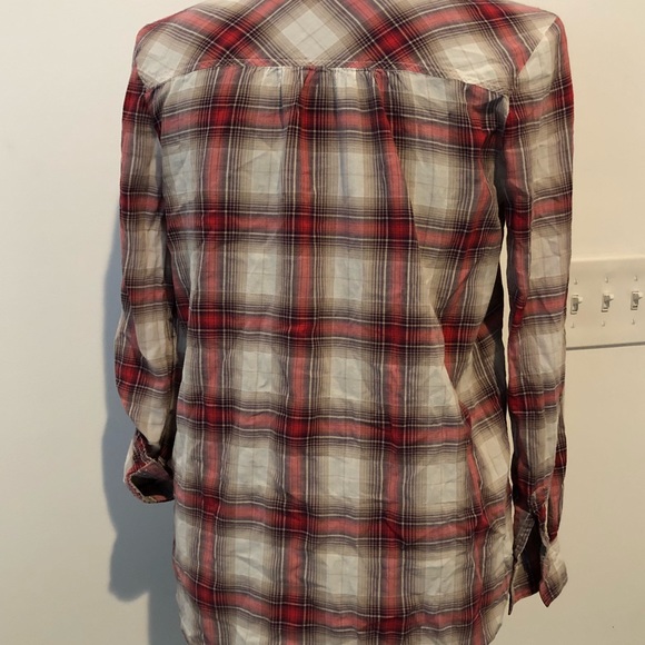 Old Navy button up plaid top - Picture 3 of 4